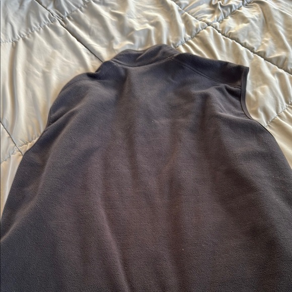⛳️Eastern Mountain Black Fleece Vest Size large in ALMOST NEW condition. - Picture 5 of 5